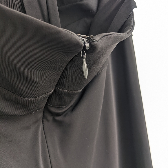 BCBG black halter dress size 6/8 medium - Picture 3 of 8